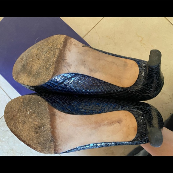 Stuart Weizmann Logoplainfield Sea Crystal Snake Navy Heels - Picture 2 of 8